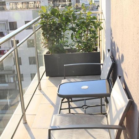 Grozavesti Luxury Apartment With 2 Rooms Bükreş Dış mekan fotoğraf