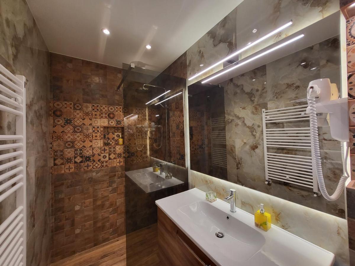 Grozavesti Luxury Apartment With 2 Rooms Bükreş Dış mekan fotoğraf