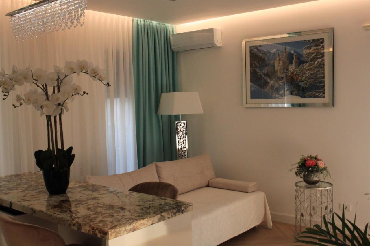 Grozavesti Luxury Apartment With 2 Rooms Bükreş Dış mekan fotoğraf